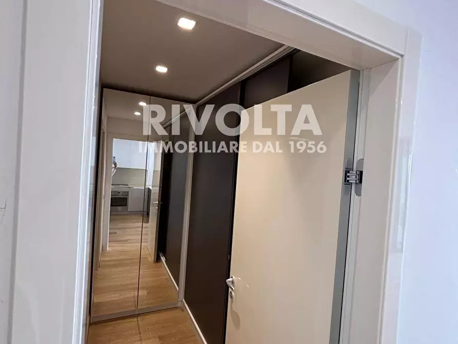 Immagine 18 di Appartamento in vendita  in Viale Giorgio Ribotta a Roma
