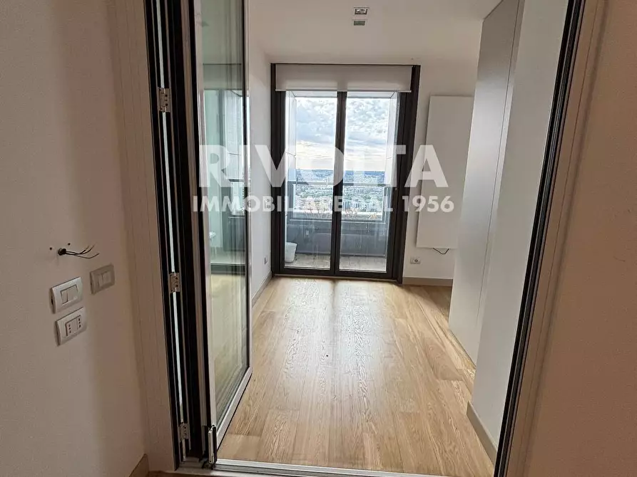 Immagine 19 di Appartamento in vendita  in Viale Giorgio Ribotta a Roma