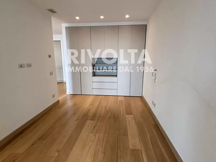 Immagine 20 di Appartamento in vendita  in Viale Giorgio Ribotta a Roma