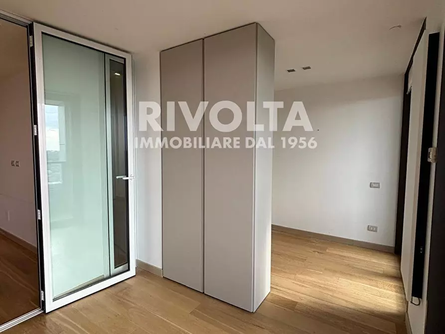 Immagine 21 di Appartamento in vendita  in Viale Giorgio Ribotta a Roma