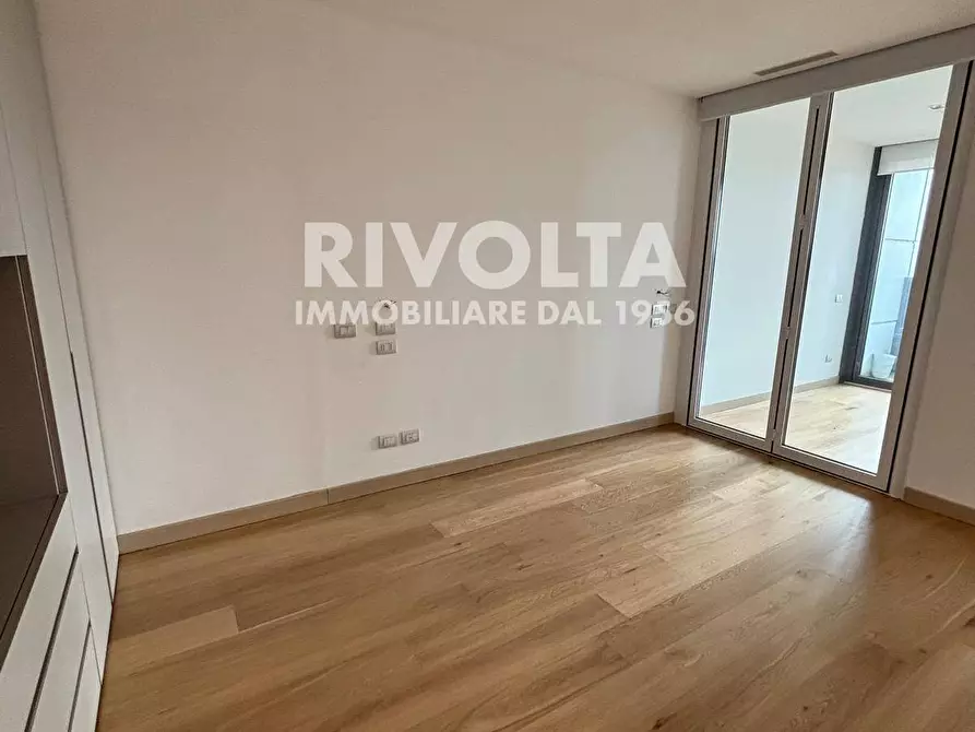 Immagine 24 di Appartamento in vendita  in Viale Giorgio Ribotta a Roma