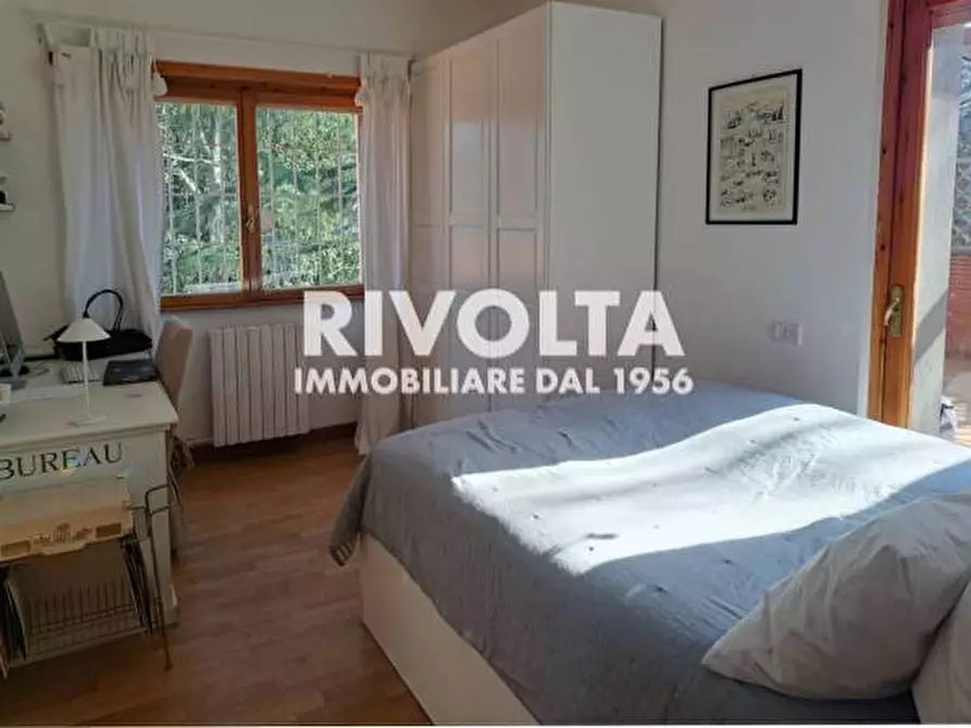 Immagine 17 di Appartamento in vendita  in Viale Cortina D'ampezzo a Roma