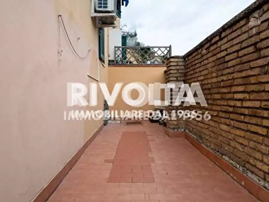 Immagine 6 di Appartamento in vendita  in Via Degli Affaitati a Roma