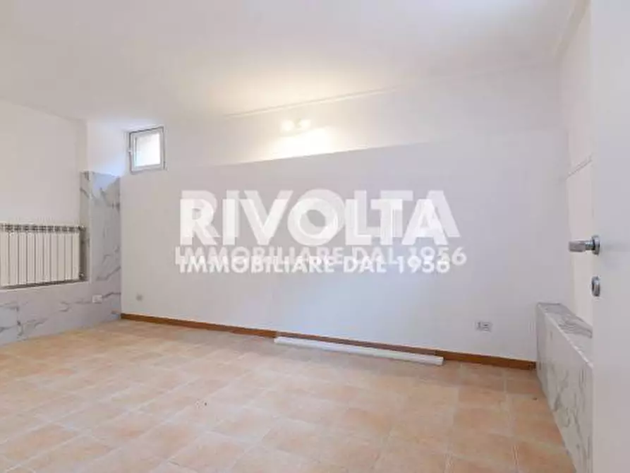 Immagine 29 di Appartamento in vendita  in Via Degli Affaitati a Roma