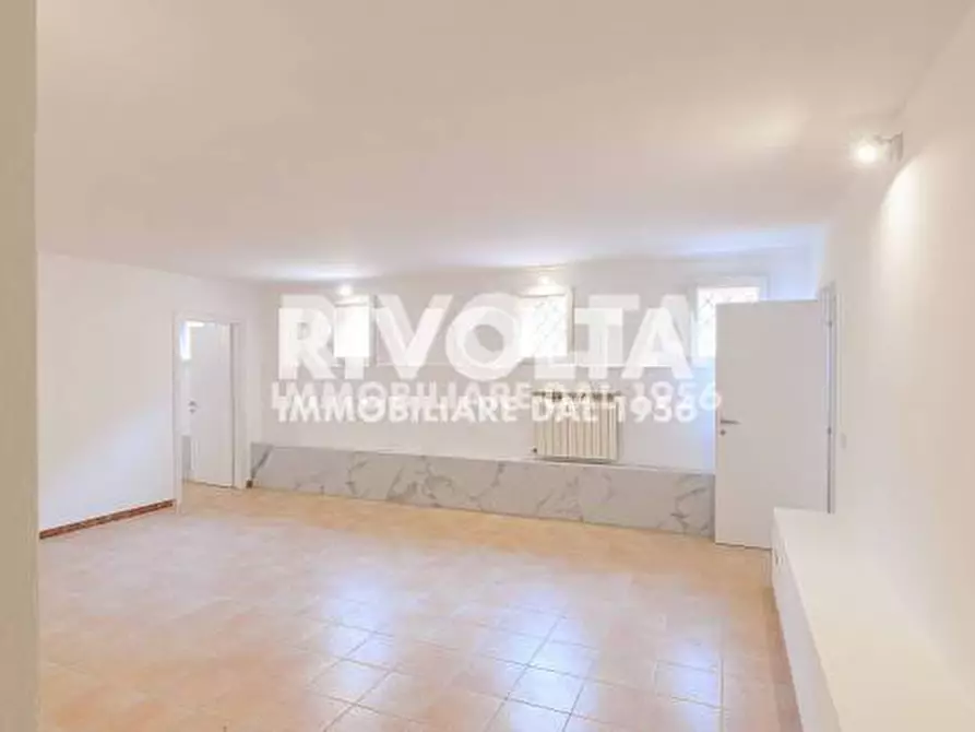 Immagine 32 di Appartamento in vendita  in Via Degli Affaitati a Roma