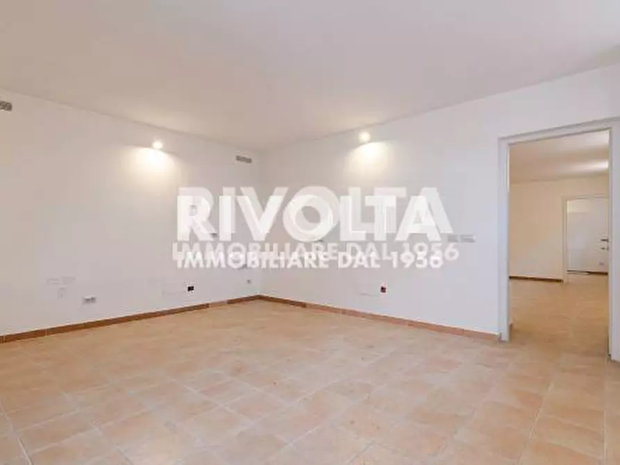 Immagine 12 di Ufficio in vendita  in Via Degli Affaitati a Roma