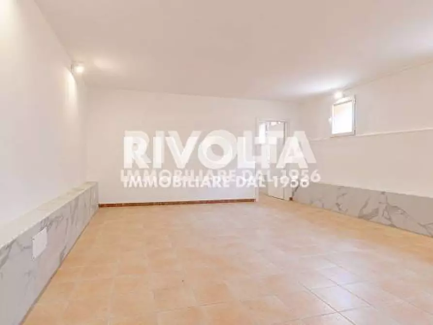 Immagine 24 di Ufficio in vendita  in Via Degli Affaitati a Roma
