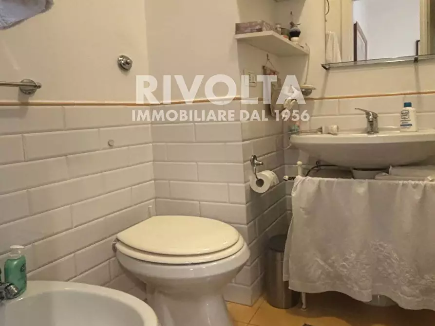 Immagine 11 di Appartamento in affitto  in Via Bevagna a Roma