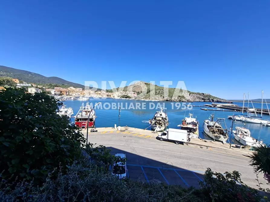 Immagine 4 di Locale commerciale in vendita  in Via dei Cannoni a Monte Argentario