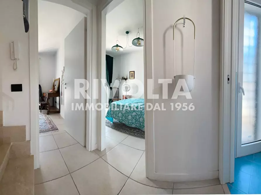 Immagine 17 di Villa in vendita  in Via Portovenere a Fiumicino