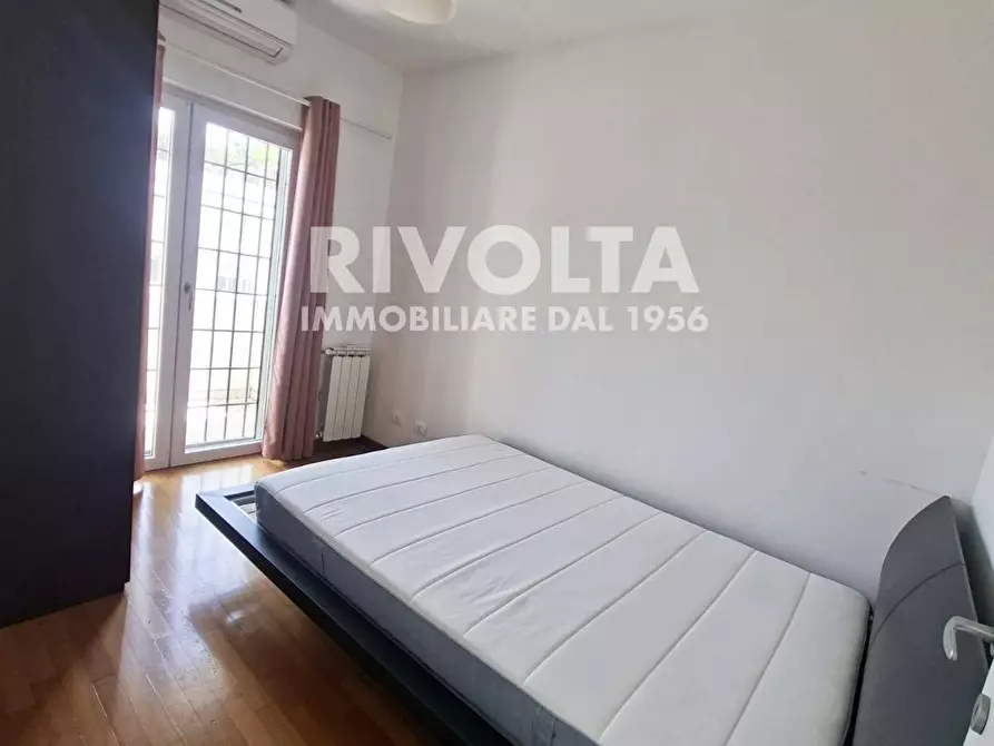 Immagine 8 di Villa in vendita  in Viale Viareggio a Fiumicino