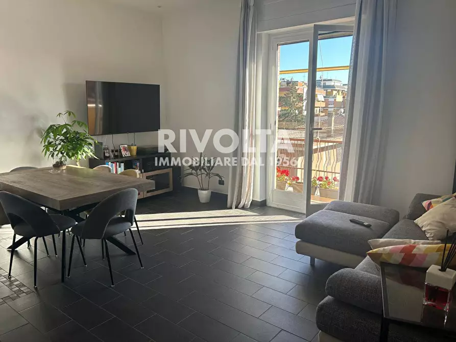 Immagine 4 di Appartamento in vendita  in Via Ugo Da Porta Ravegnana a Roma