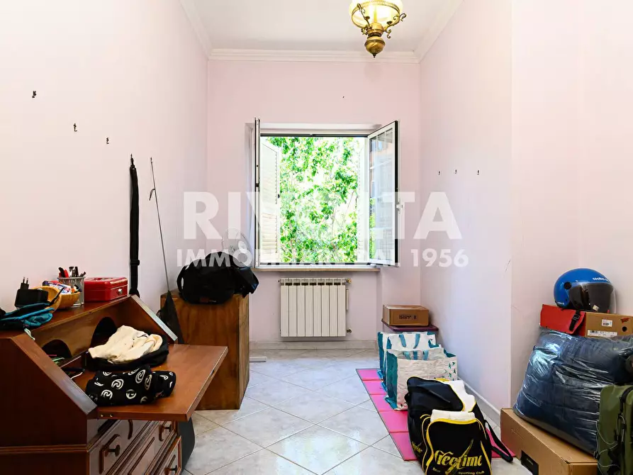 Immagine 11 di Villa in vendita  in Via Dei Lanfranchi a Roma