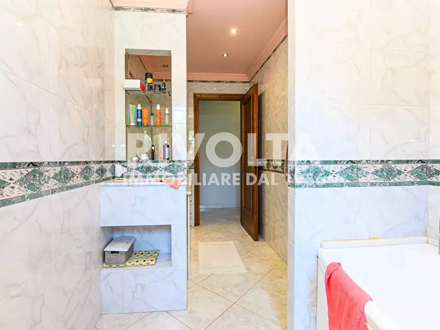 Immagine 14 di Villa in vendita  in Via Dei Lanfranchi a Roma