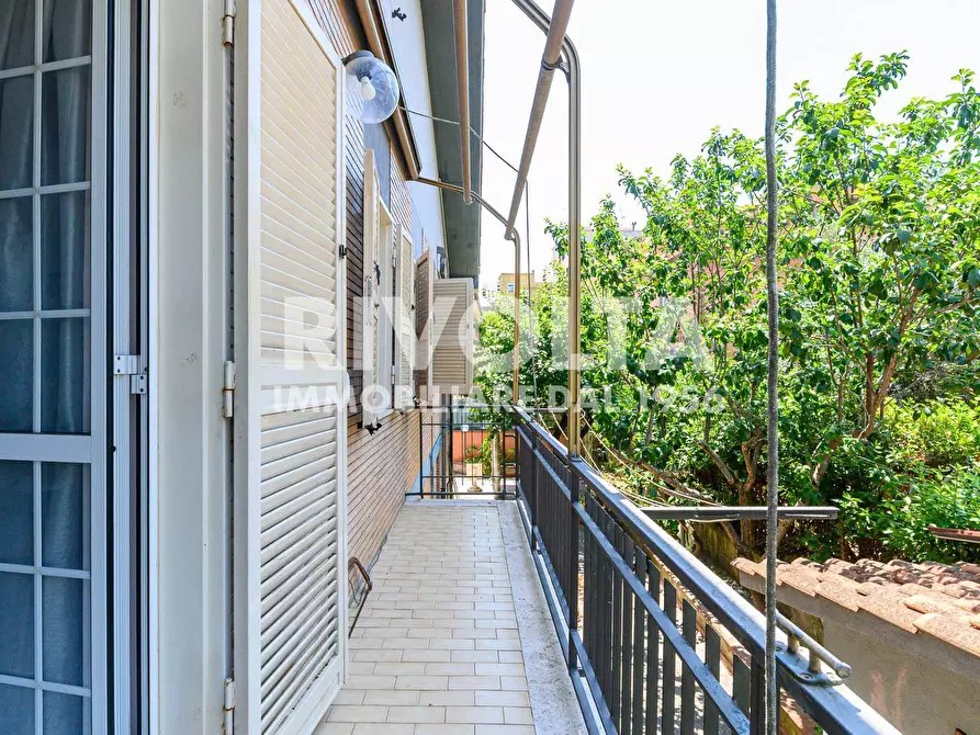 Immagine 22 di Villa in vendita  in Via Dei Lanfranchi a Roma