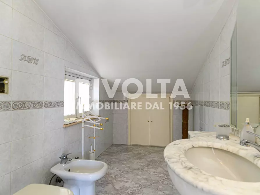 Immagine 30 di Villa in vendita  in Via Dei Lanfranchi a Roma