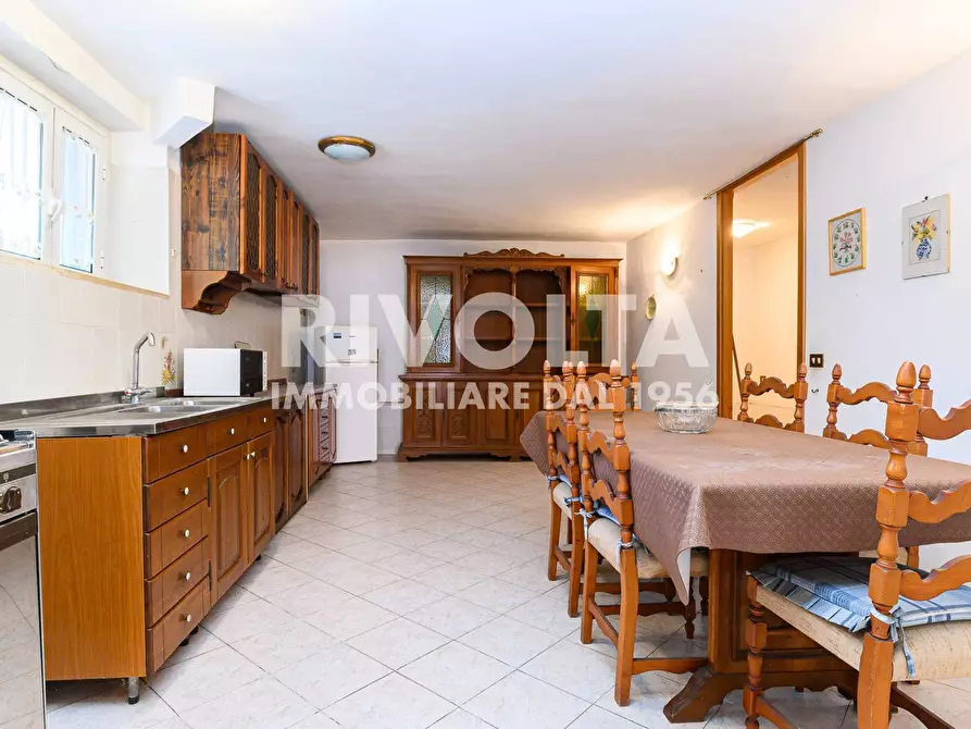 Immagine 38 di Villa in vendita  in Via Dei Lanfranchi a Roma