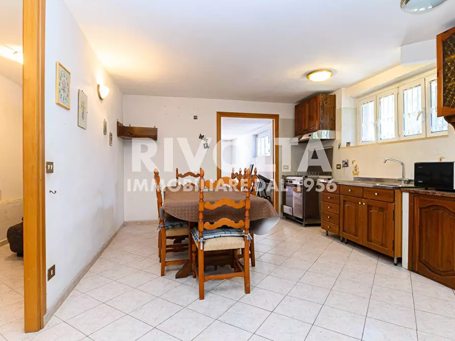 Immagine 39 di Villa in vendita  in Via Dei Lanfranchi a Roma