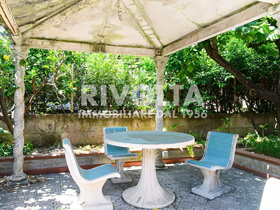 Immagine 41 di Villa in vendita  in Via Dei Lanfranchi a Roma