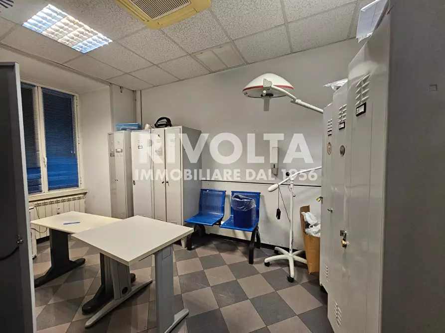 Immagine 12 di Appartamento in vendita  in Piazza dell'Emporio a Roma