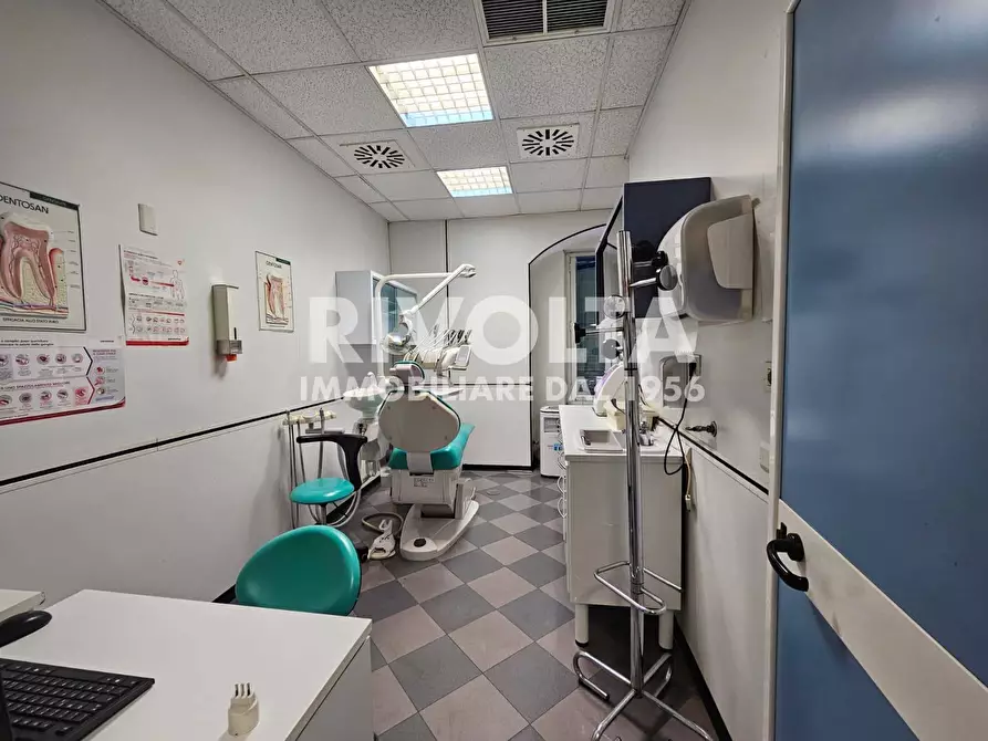Immagine 14 di Appartamento in vendita  in Piazza dell'Emporio a Roma