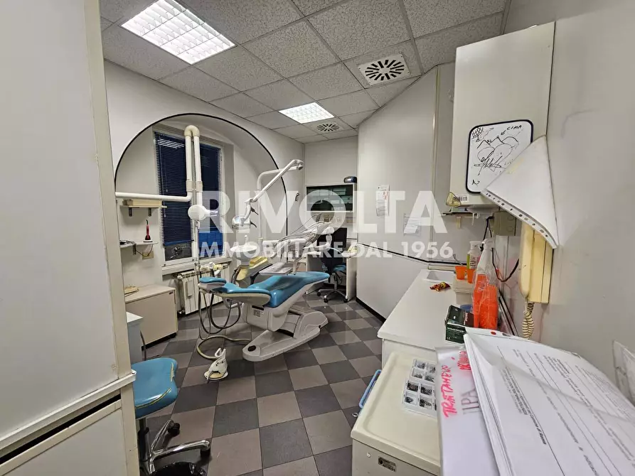 Immagine 8 di Appartamento in vendita  in Piazza dell'Emporio a Roma
