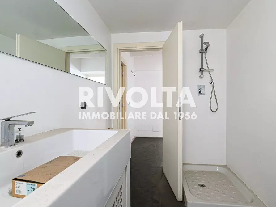 Immagine 27 di Appartamento in affitto  in Via Del Babuino a Roma