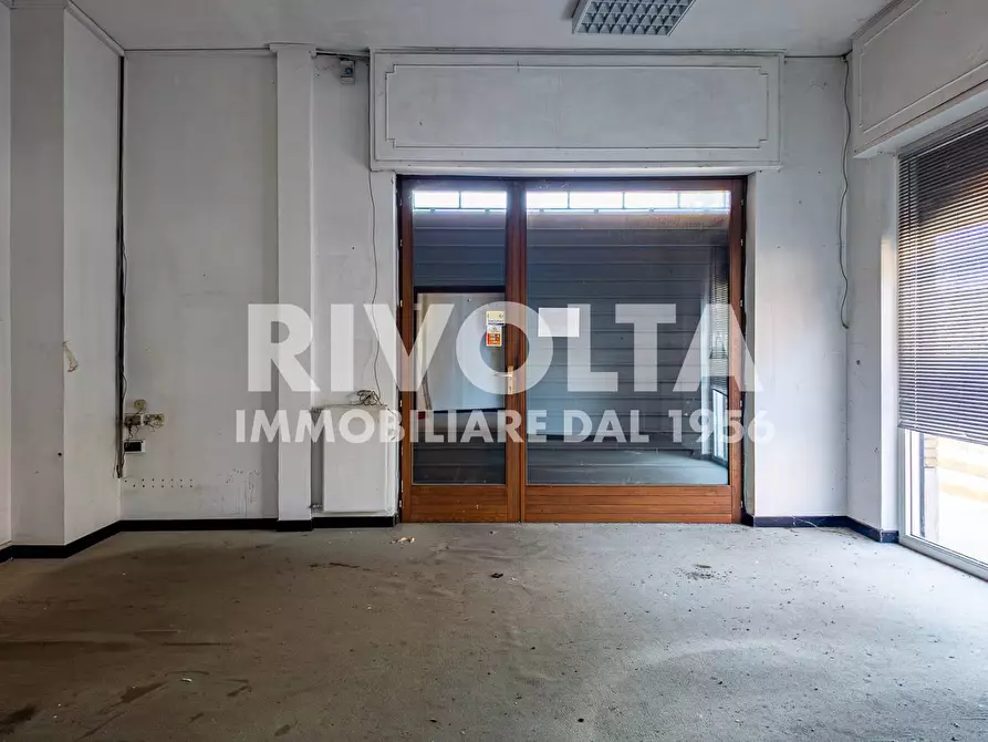 Immagine 13 di Locale commerciale in vendita  in Via Trionfale a Roma