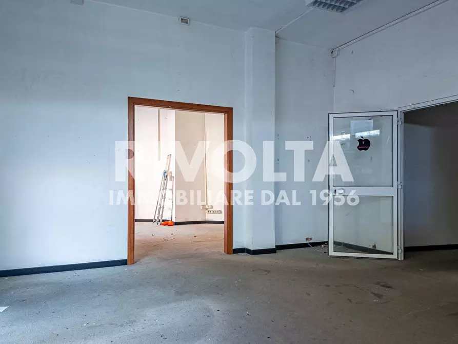 Immagine 8 di Locale commerciale in vendita  in Via Trionfale a Roma
