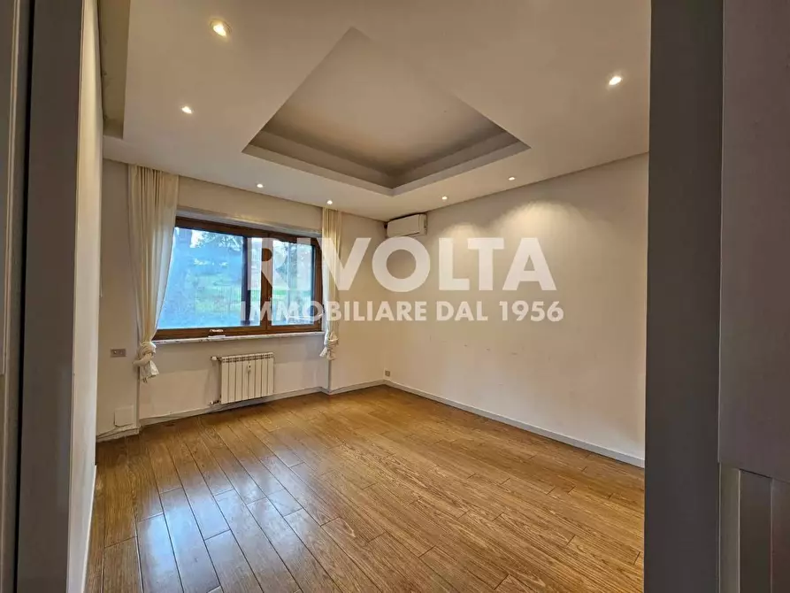 Immagine 3 di Appartamento in vendita  in Via Della Camilluccia a Roma