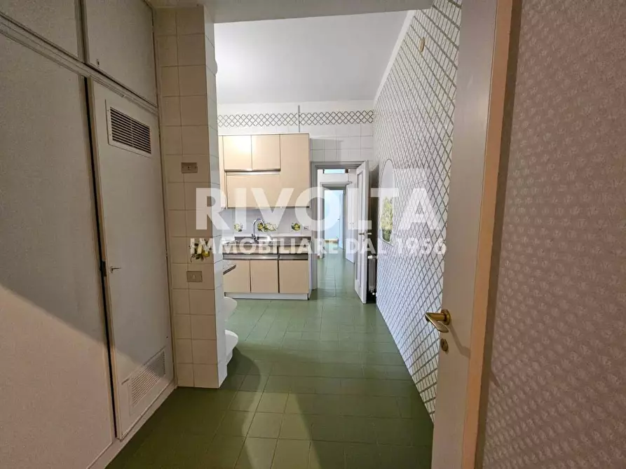 Immagine 6 di Appartamento in vendita  in Via Della Camilluccia a Roma