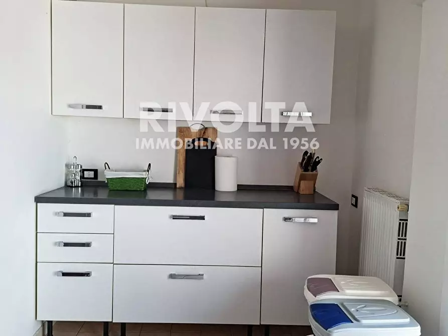 Immagine 4 di Appartamento in affitto  in Via della Mendola a Roma