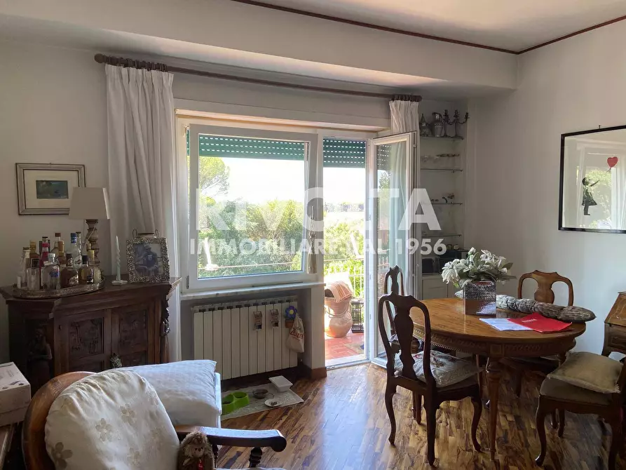 Immagine 2 di Appartamento in vendita  in Via Cassia a Roma
