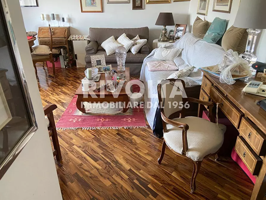 Immagine 10 di Appartamento in vendita  in Via Cassia a Roma