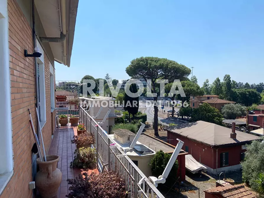 Immagine 37 di Appartamento in vendita  in Via Cassia a Roma