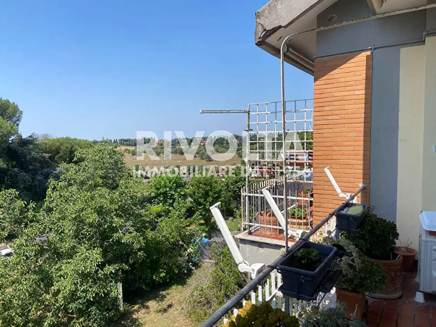 Immagine 41 di Appartamento in vendita  in Via Cassia a Roma