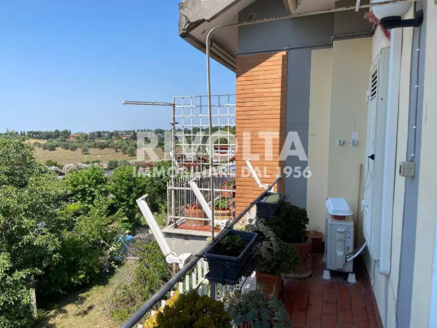 Immagine 43 di Appartamento in vendita  in Via Cassia a Roma