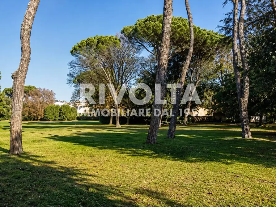 Immagine 3 di Villa in vendita  in Str A Olgiata a Roma
