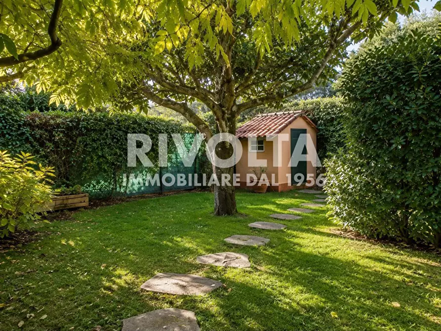 Immagine 13 di Villa in vendita  in Str A Olgiata a Roma