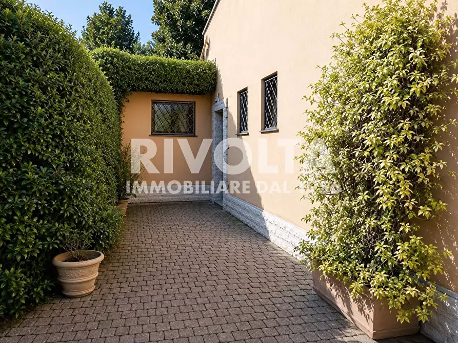Immagine 18 di Villa in vendita  in Str A Olgiata a Roma