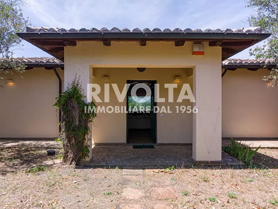 Immagine 10 di Villa in vendita  in san martino della quercia snc a Sutri