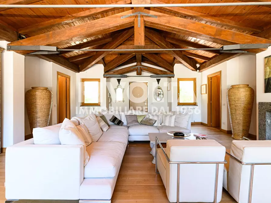 Immagine 19 di Villa in vendita  in san martino della quercia snc a Sutri