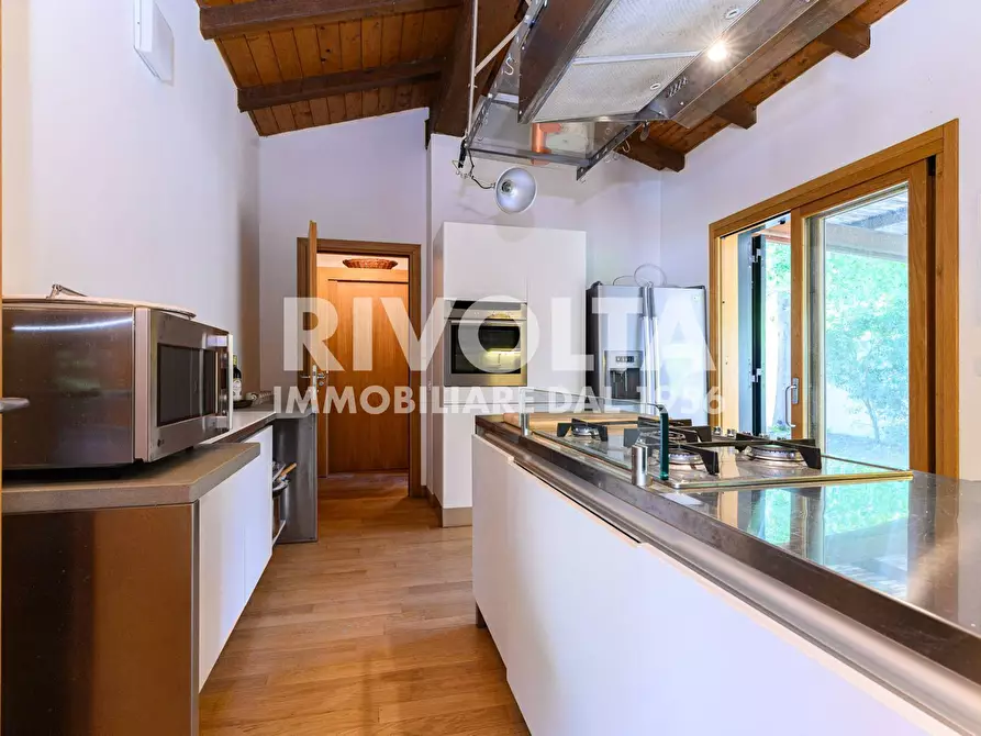 Immagine 51 di Villa in vendita  in san martino della quercia snc a Sutri