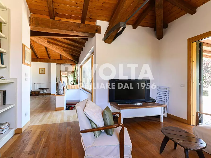 Immagine 23 di Villa in vendita  in san martino della quercia snc a Sutri