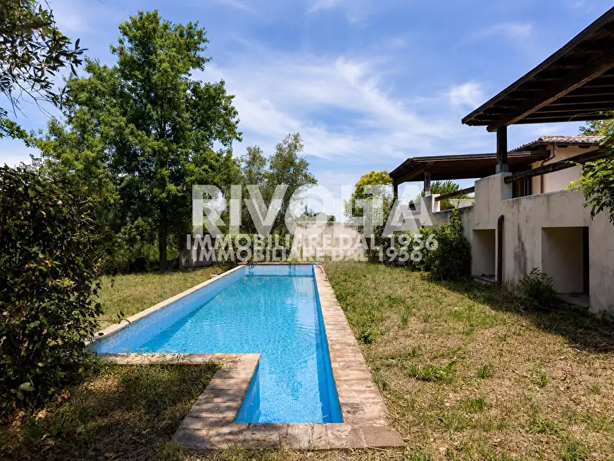 Immagine 81 di Villa in vendita  in san martino della quercia snc a Sutri