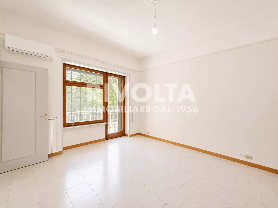 Immagine 11 di Appartamento in vendita  in Via Della Camilluccia a Roma