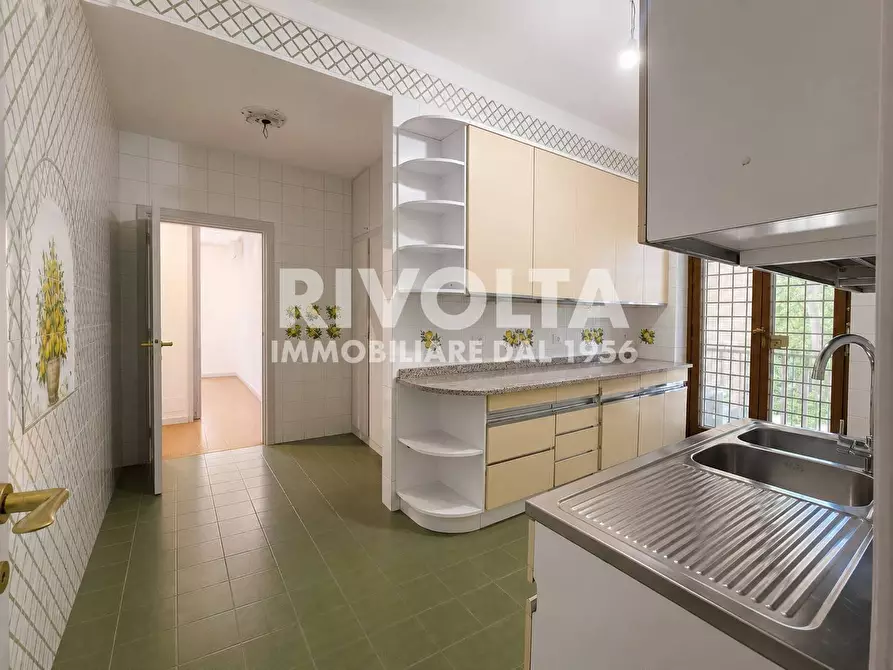 Immagine 23 di Appartamento in vendita  in Via Della Camilluccia a Roma