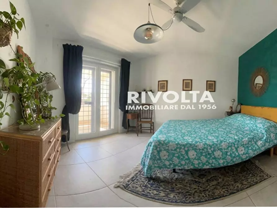 Immagine 18 di Villa in vendita  in Via Varazze a Fiumicino