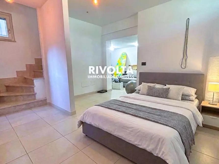 Immagine 19 di Villa in vendita  in Via Varazze a Fiumicino