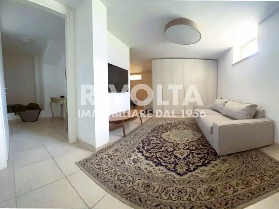 Immagine 23 di Villa in vendita  in Via Varazze a Fiumicino